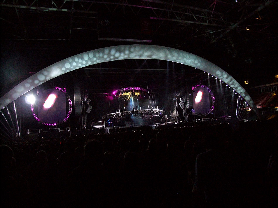 Taka That stadium tour 2006 image 03 on stage