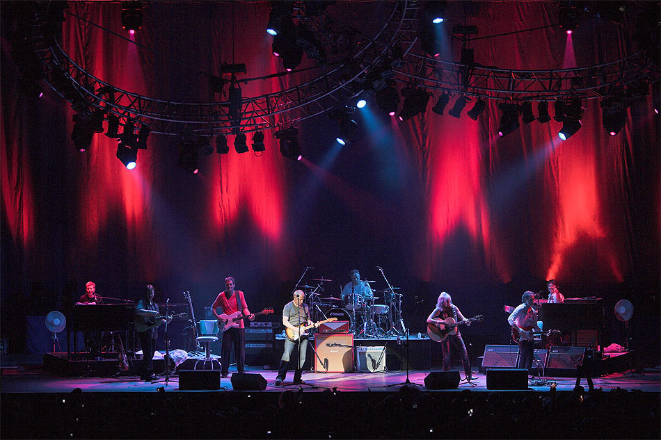 Mark Knopfler & Emmylou Harris image 07 on stage