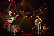 Mark Knopfler & Emmylou Harris on stage